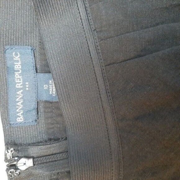 BANANA REPUBLIC | New Mini Skirt Ruffle Black Neutral Sz 10 - Picture 8 of 9
